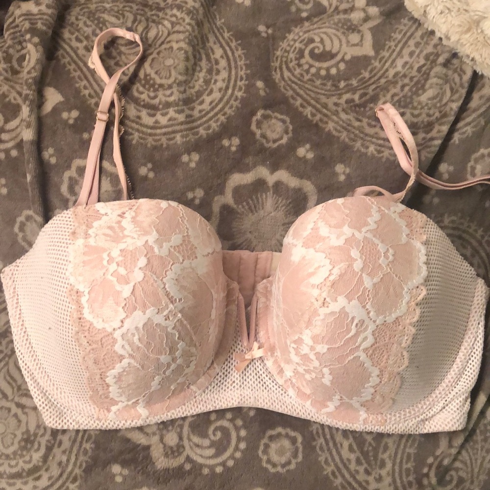 Sexy pink convertible cacique bra